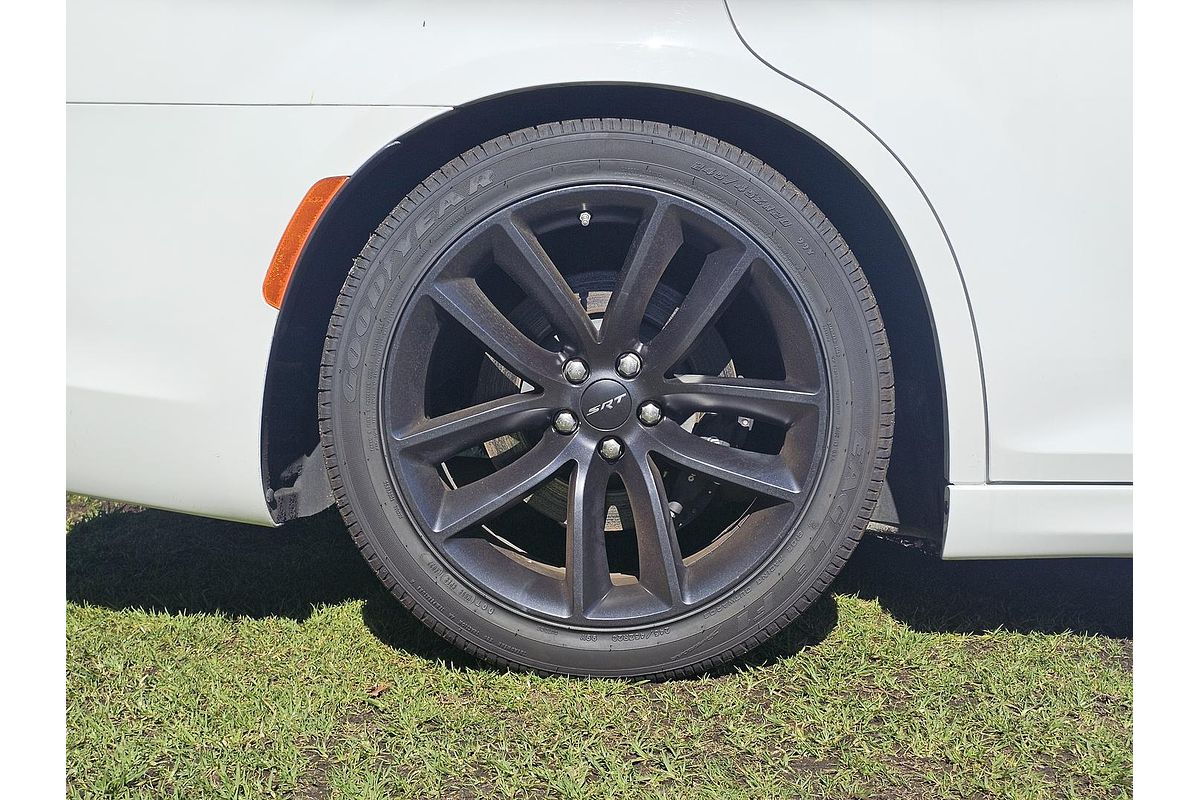 2021 Chrysler 300 SRT Core LX
