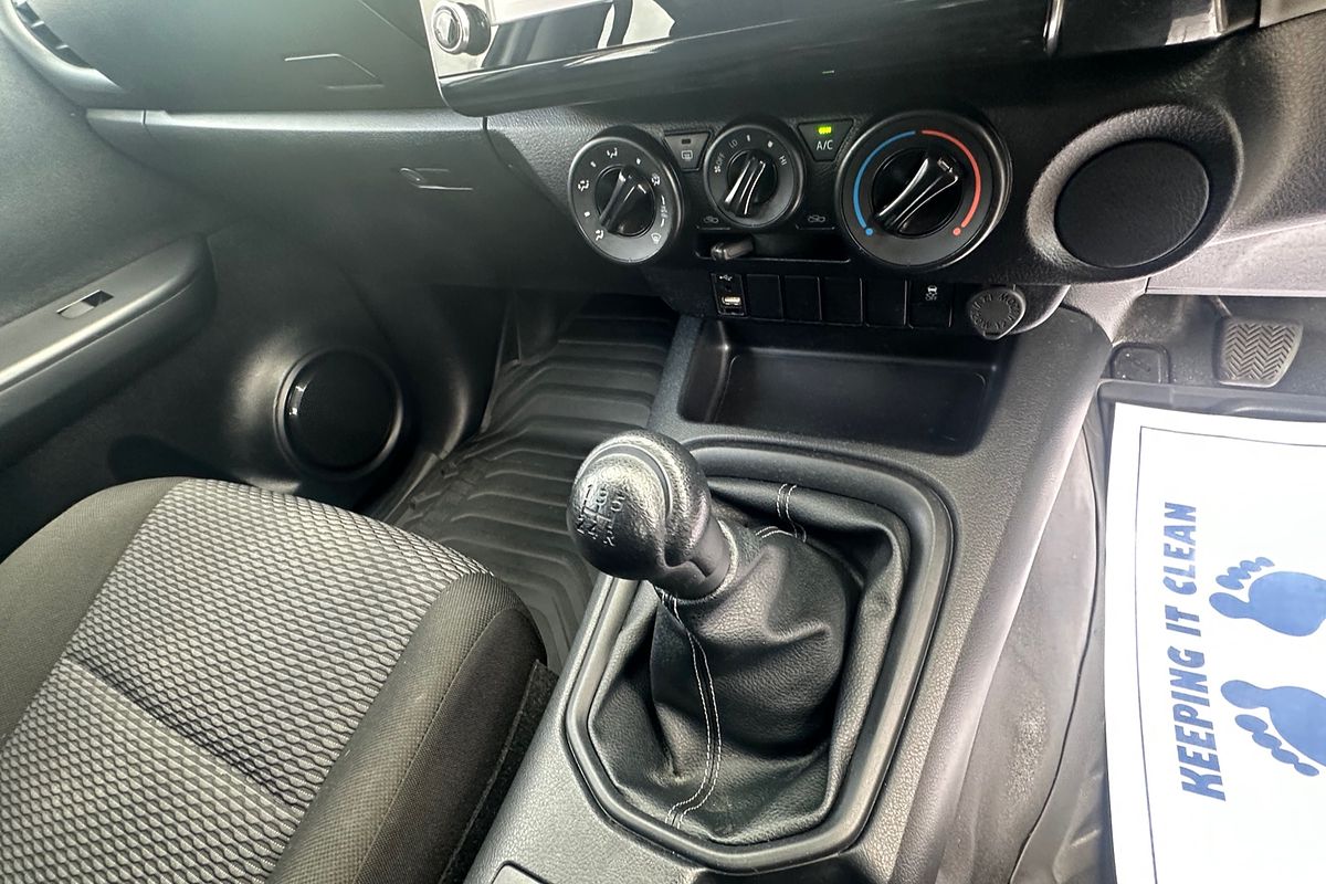 2021 Toyota Hilux Hilux 4x2 Workmate 2.7L Petrol Manual Double Cab