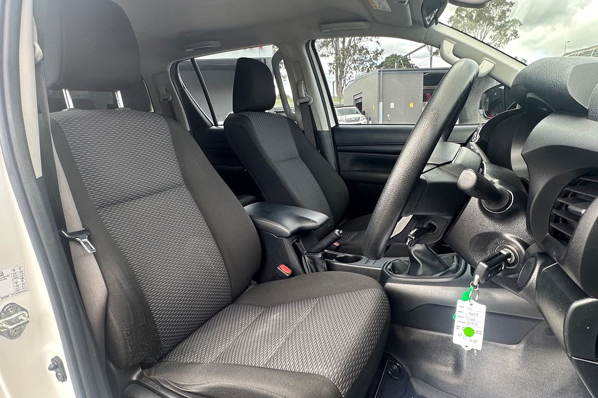 2021 Toyota Hilux Hilux 4x2 Workmate 2.7L Petrol Manual Double Cab