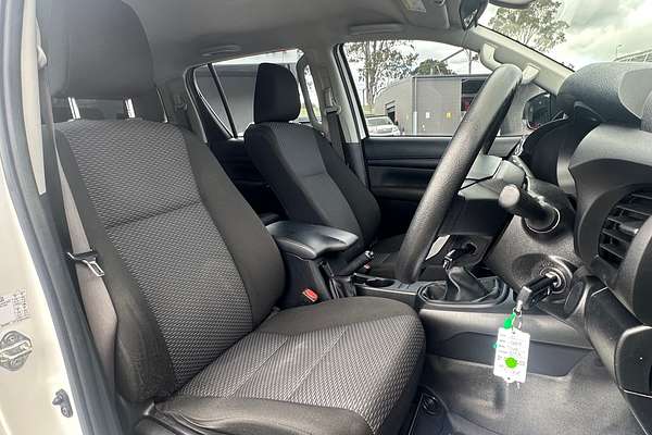 2021 Toyota Hilux Hilux 4x2 Workmate 2.7L Petrol Manual Double Cab