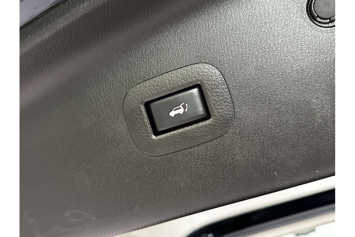 2022 Nissan Patrol Ti-L Y62