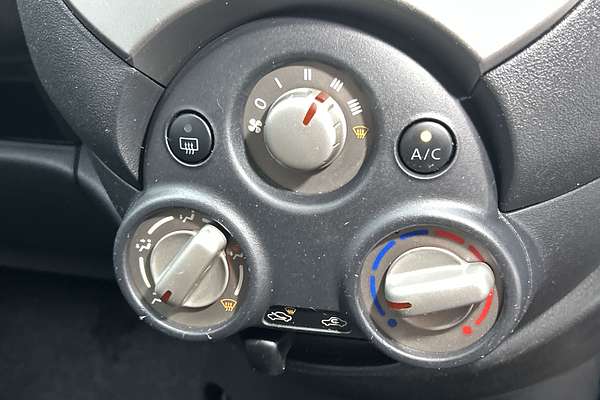 2013 Nissan Micra ST K13