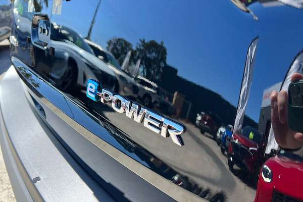 2025 Nissan X-TRAIL ST-L e-POWER T33