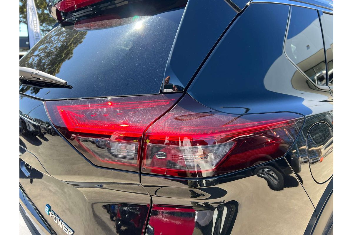 2025 Nissan X-TRAIL ST-L e-POWER T33