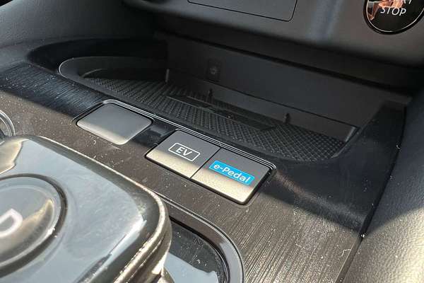 2025 Nissan X-TRAIL ST-L e-POWER T33