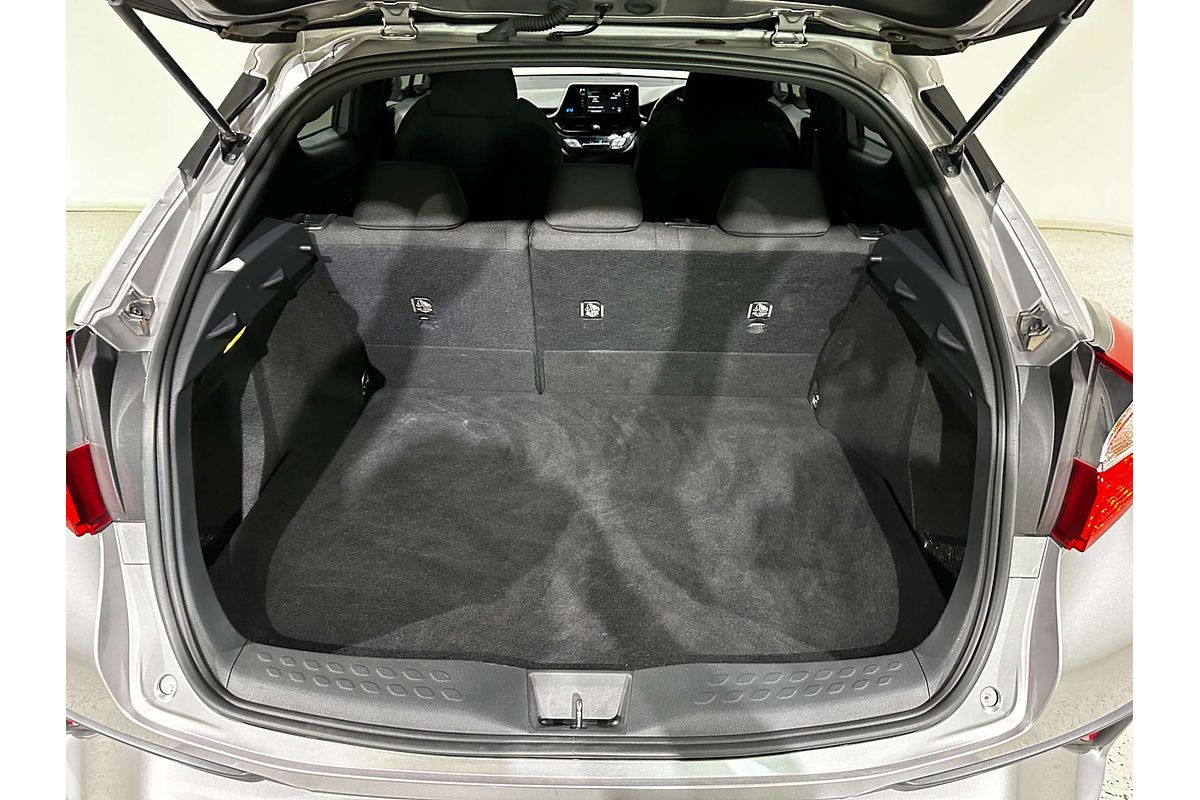 2019 Toyota C-HR  NGX10R