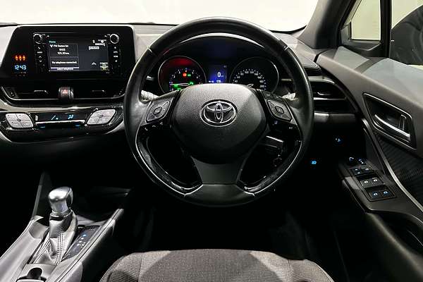 2019 Toyota C-HR  NGX10R