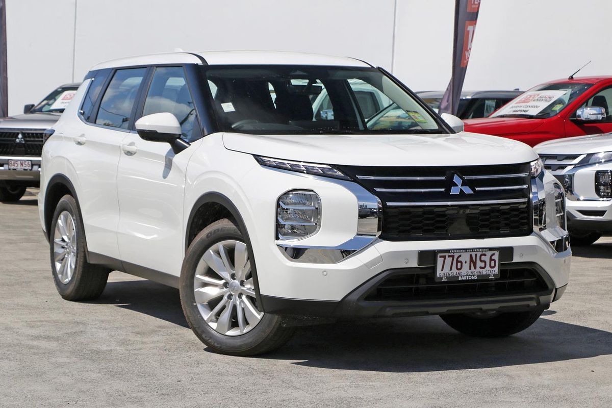 2025 Mitsubishi Outlander ES ZM