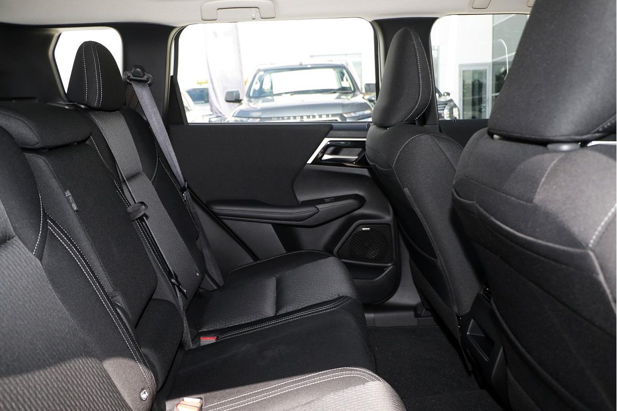 2025 Mitsubishi Outlander ES ZM