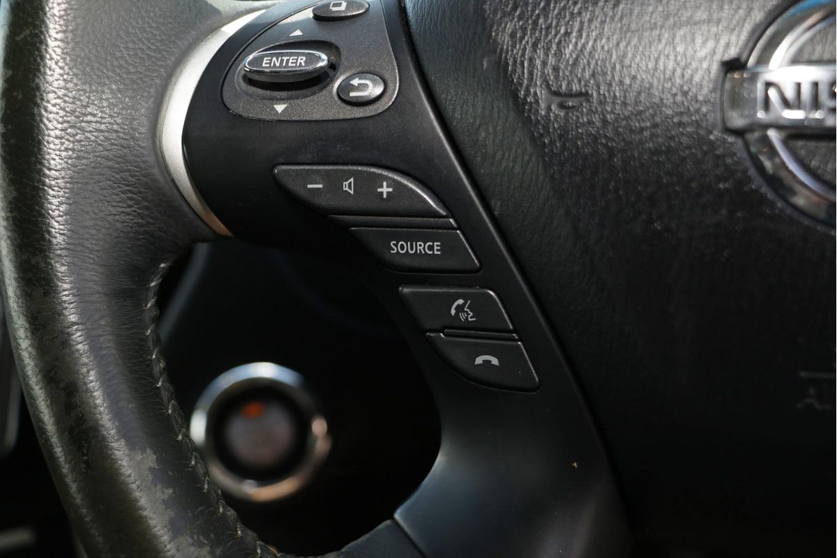 2015 Nissan Pathfinder ST R52