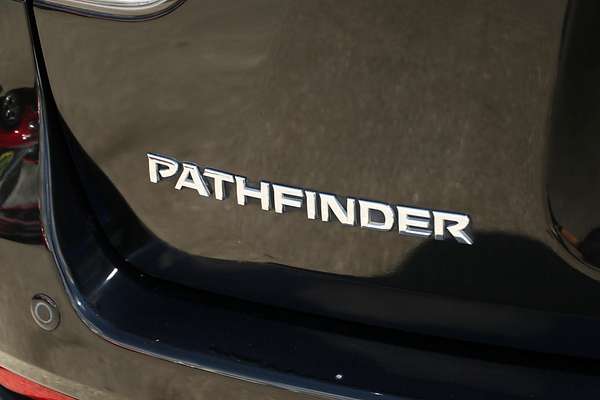 2015 Nissan Pathfinder ST R52