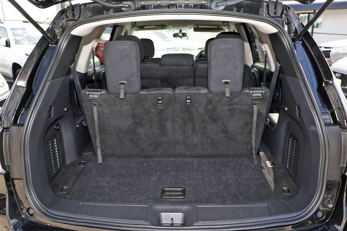 2015 Nissan Pathfinder ST R52