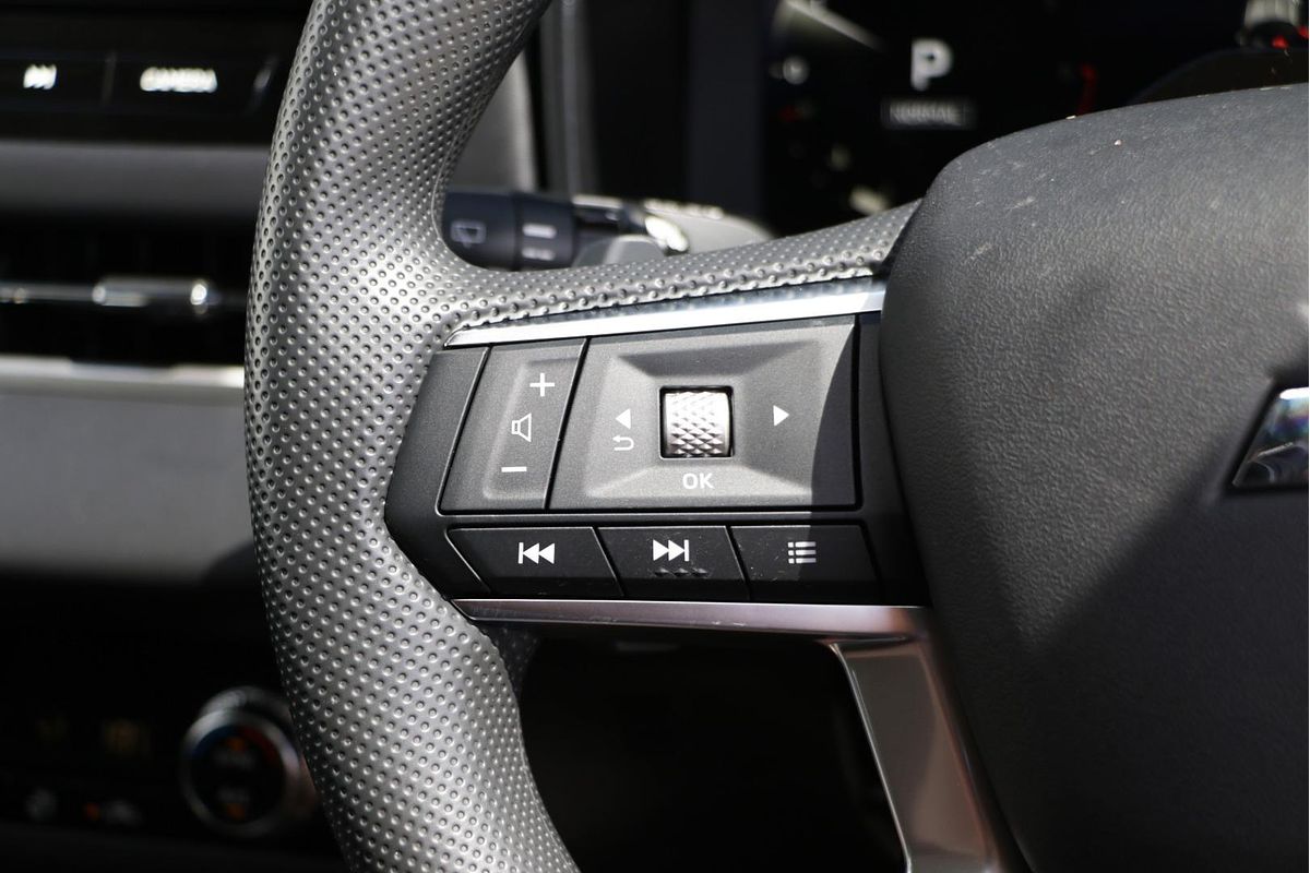 2025 Mitsubishi Outlander ES ZM