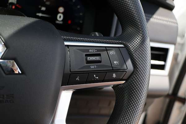 2025 Mitsubishi Outlander ES ZM