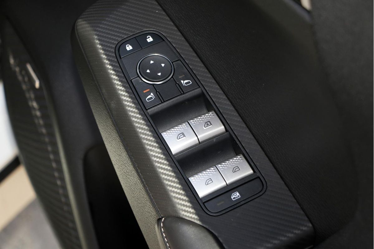 2025 Mitsubishi Outlander ES ZM