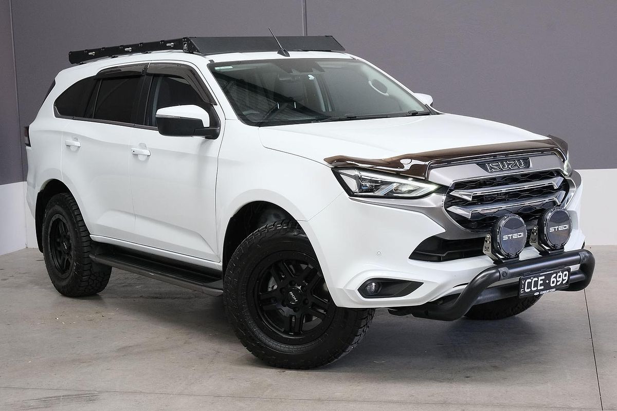 2022 Isuzu MU-X LS-T