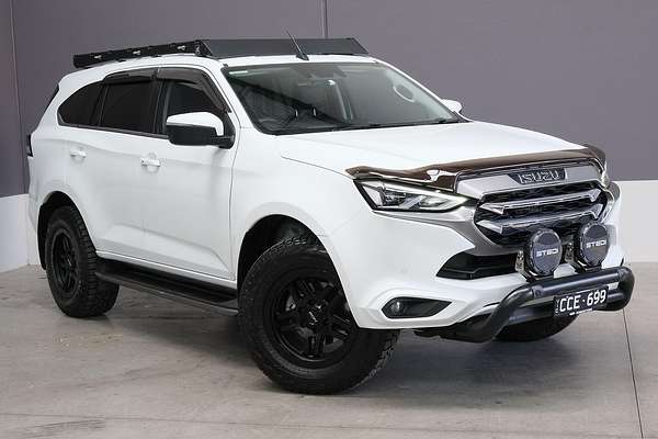 2022 Isuzu MU-X LS-T