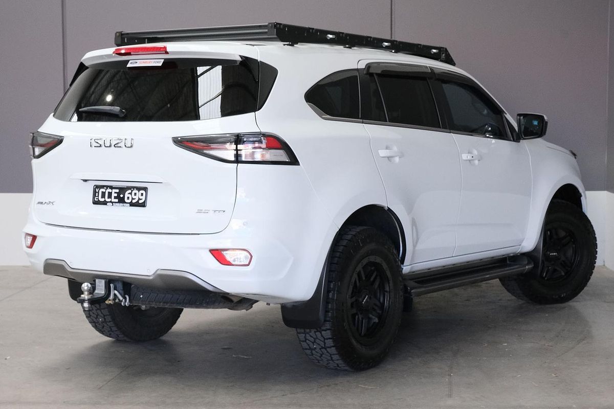 2022 Isuzu MU-X LS-T