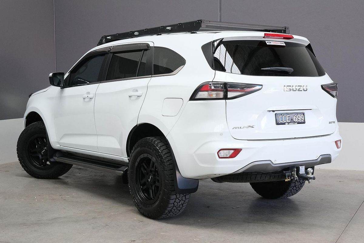 2022 Isuzu MU-X LS-T
