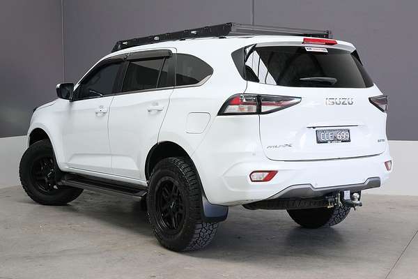 2022 Isuzu MU-X LS-T