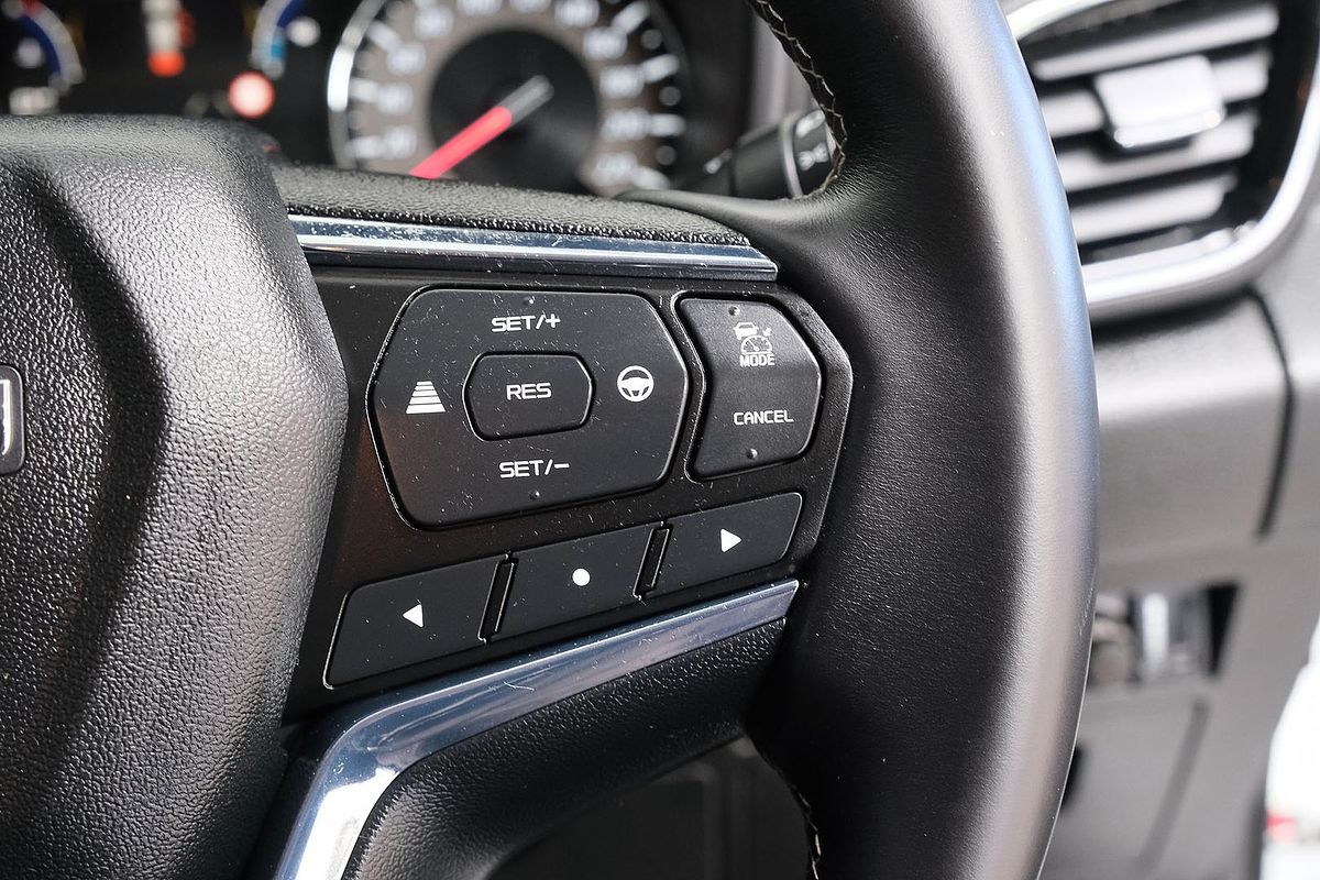 2022 Isuzu MU-X LS-T
