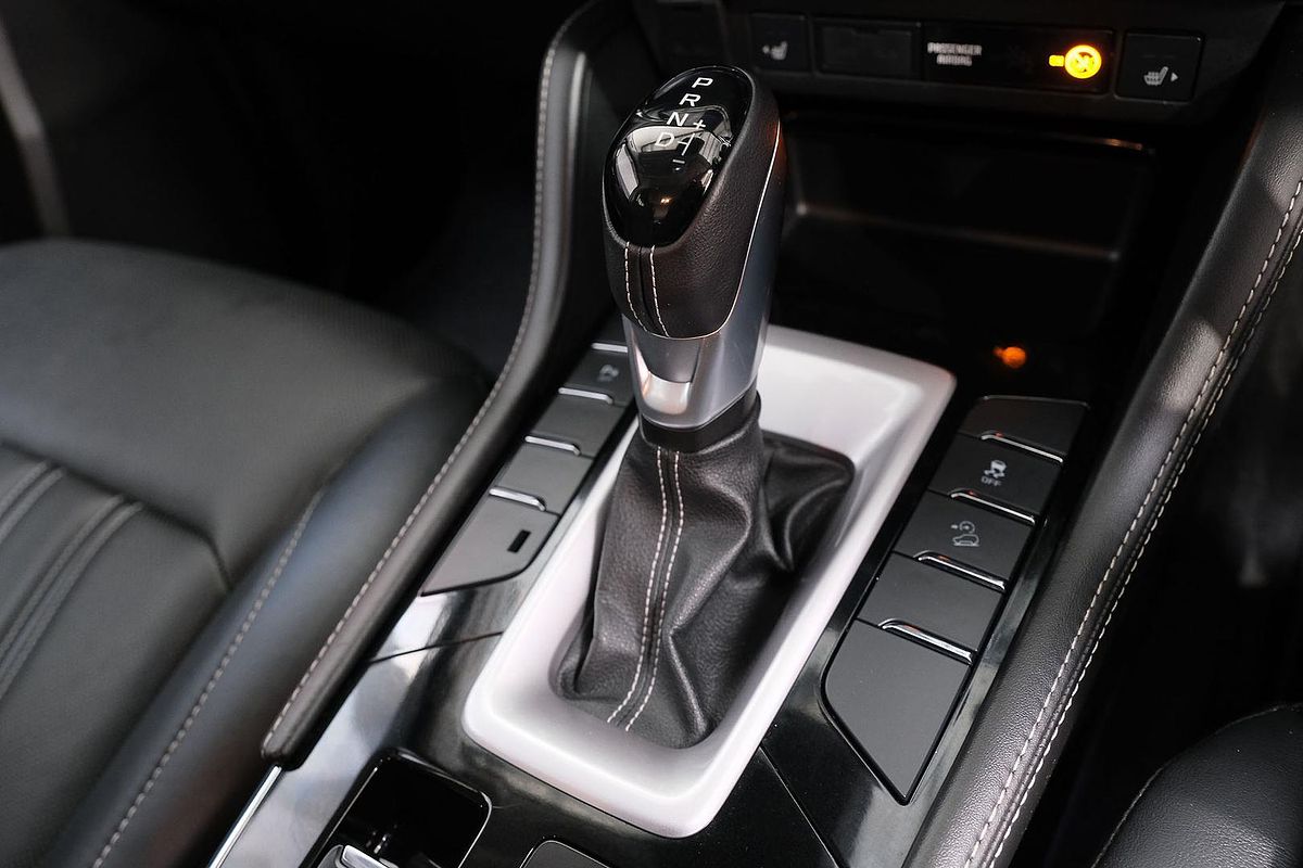 2022 Isuzu MU-X LS-T