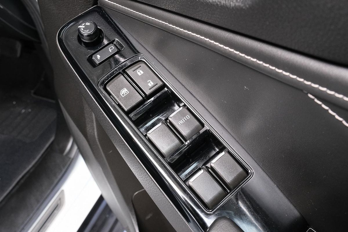 2022 Isuzu MU-X LS-T