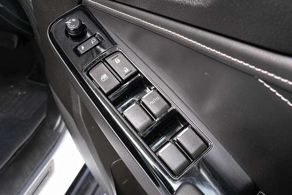 2022 Isuzu MU-X LS-T