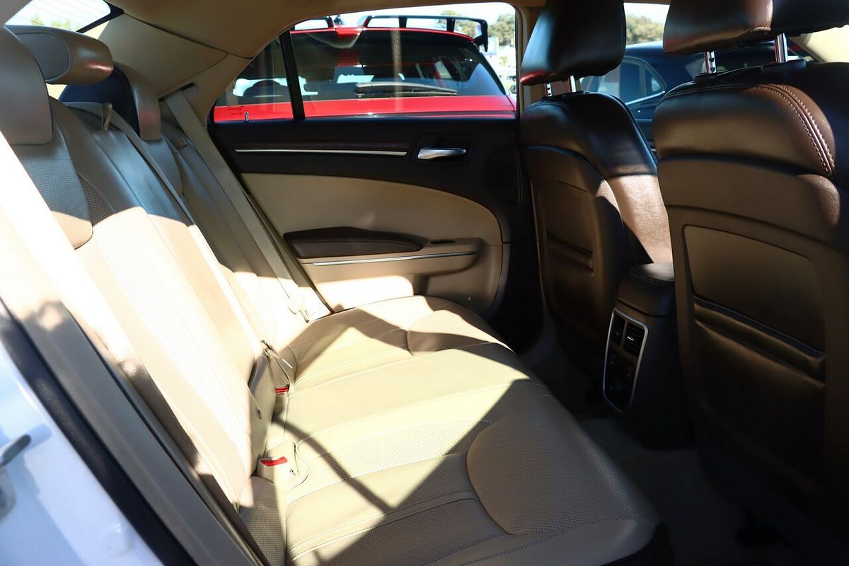 2013 Chrysler 300 C LX