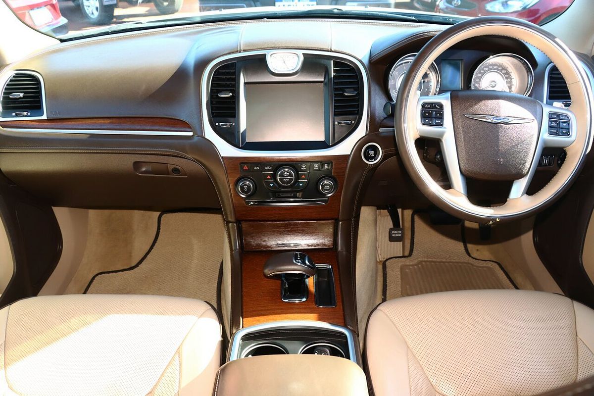 2013 Chrysler 300 C LX