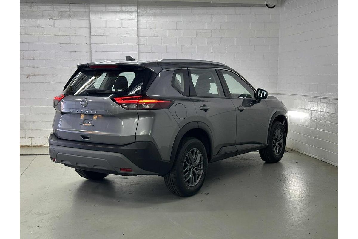 2025 Nissan X-TRAIL ST T33