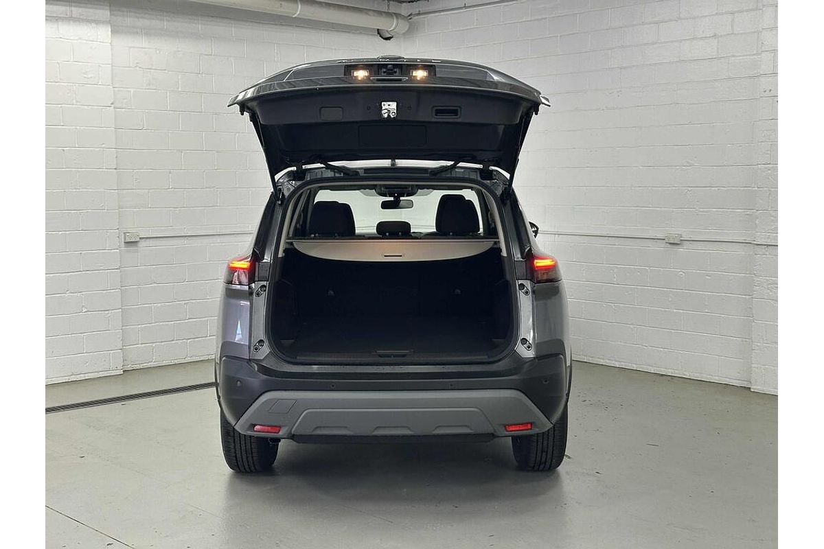 2025 Nissan X-TRAIL ST T33