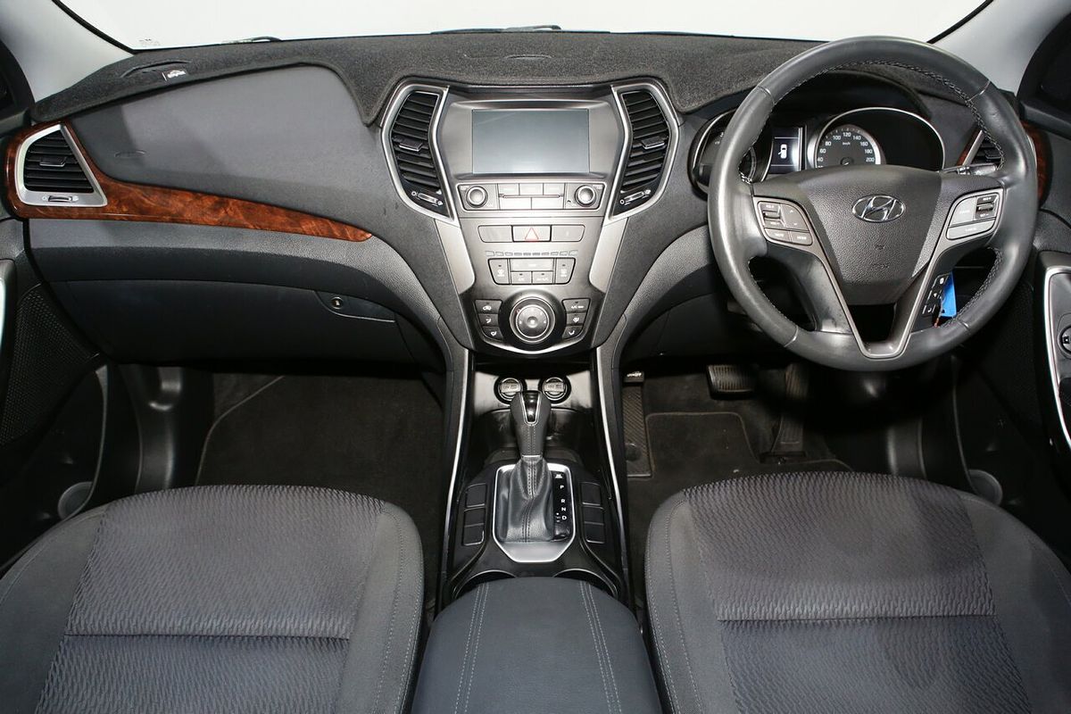 2017 Hyundai Santa Fe Active DM3 Series II