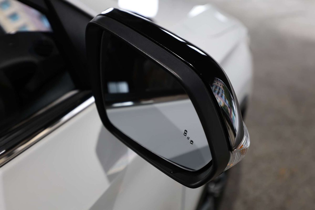 2023 MG ZST Excite