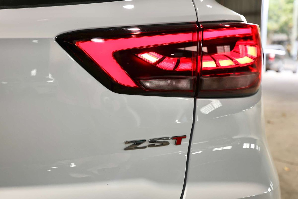 2023 MG ZST Excite