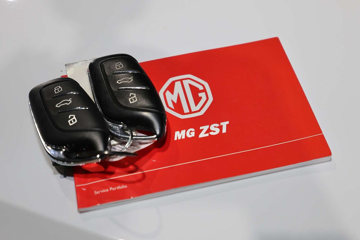 2023 MG ZST Excite