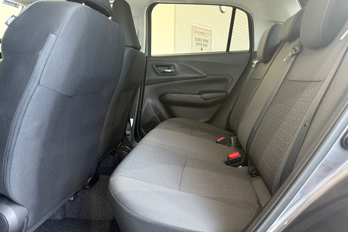 2025 Suzuki Swift Hybrid GLX UZ