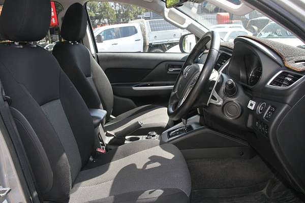 2022 Mitsubishi Triton GLS MR 4X4