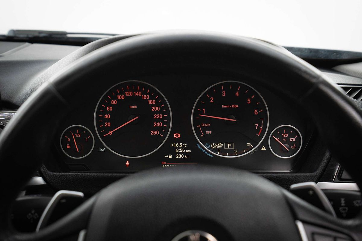 2014 BMW 3 Series 328i Luxury Line F30