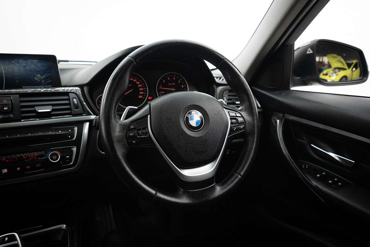 2014 BMW 3 Series 328i Luxury Line F30