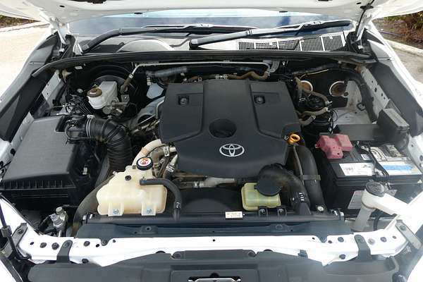 2020 Toyota Hilux SR GUN126R 4X4