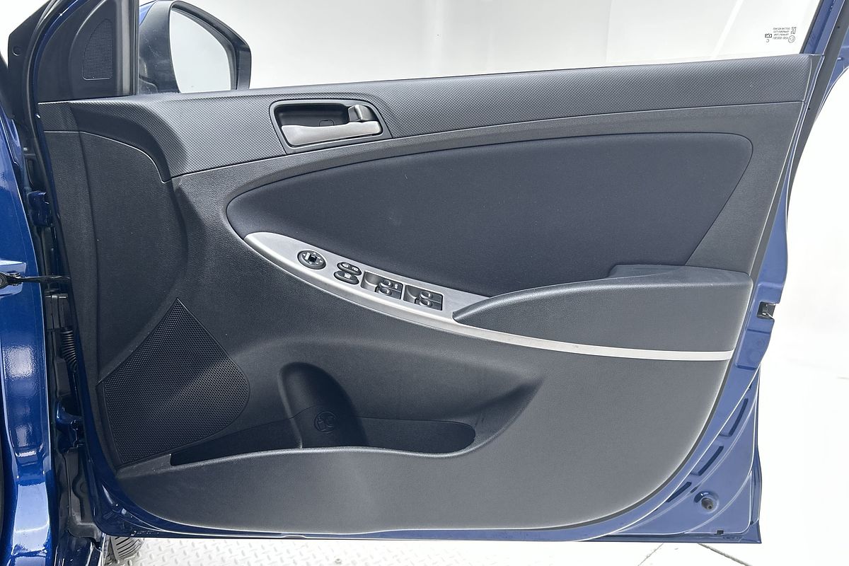 2017 Hyundai Accent Active RB4