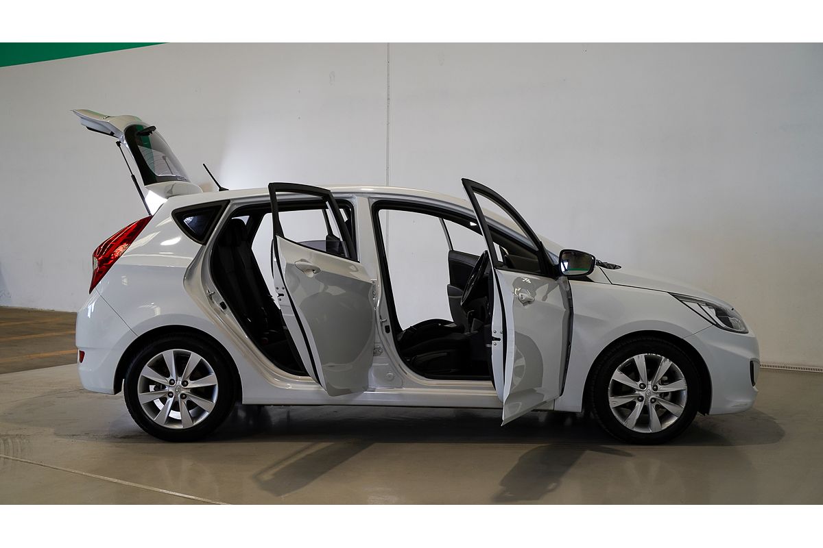 2017 Hyundai Accent Sport RB6