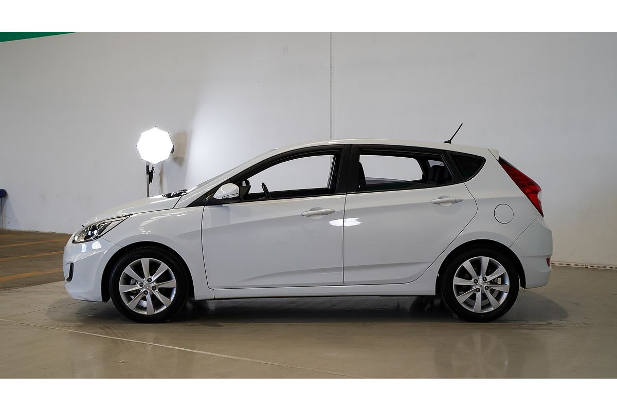 2017 Hyundai Accent Sport RB6