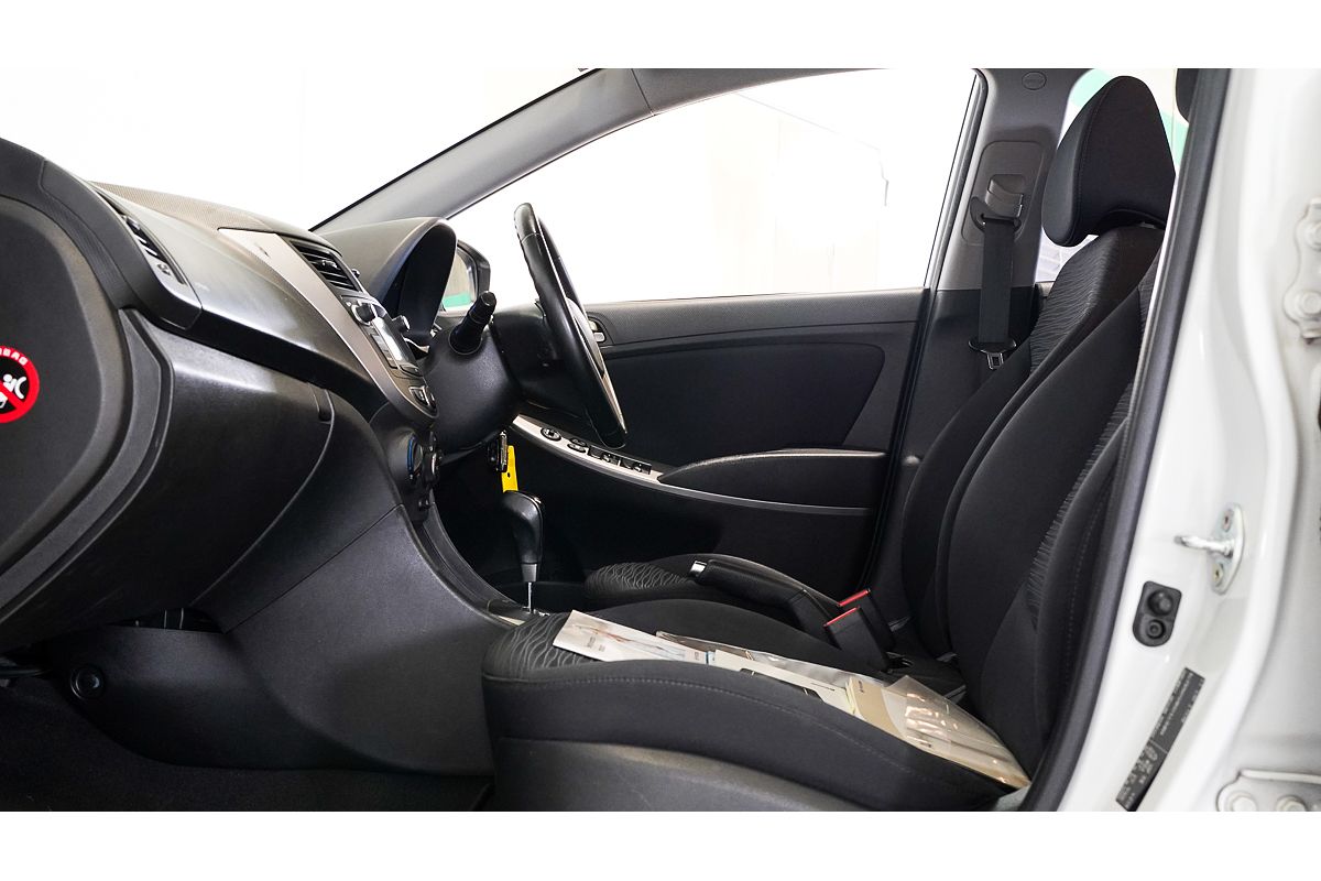 2017 Hyundai Accent Sport RB6