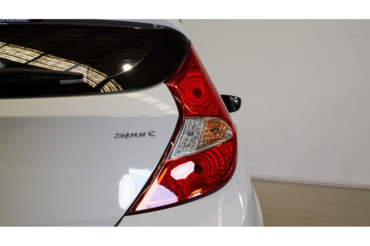2017 Hyundai Accent Sport RB6