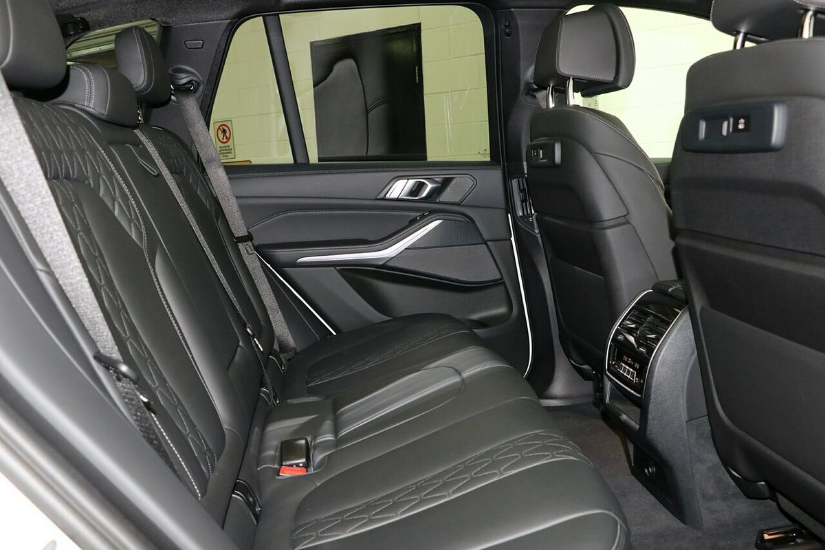 2023 BMW X5 M50i G05