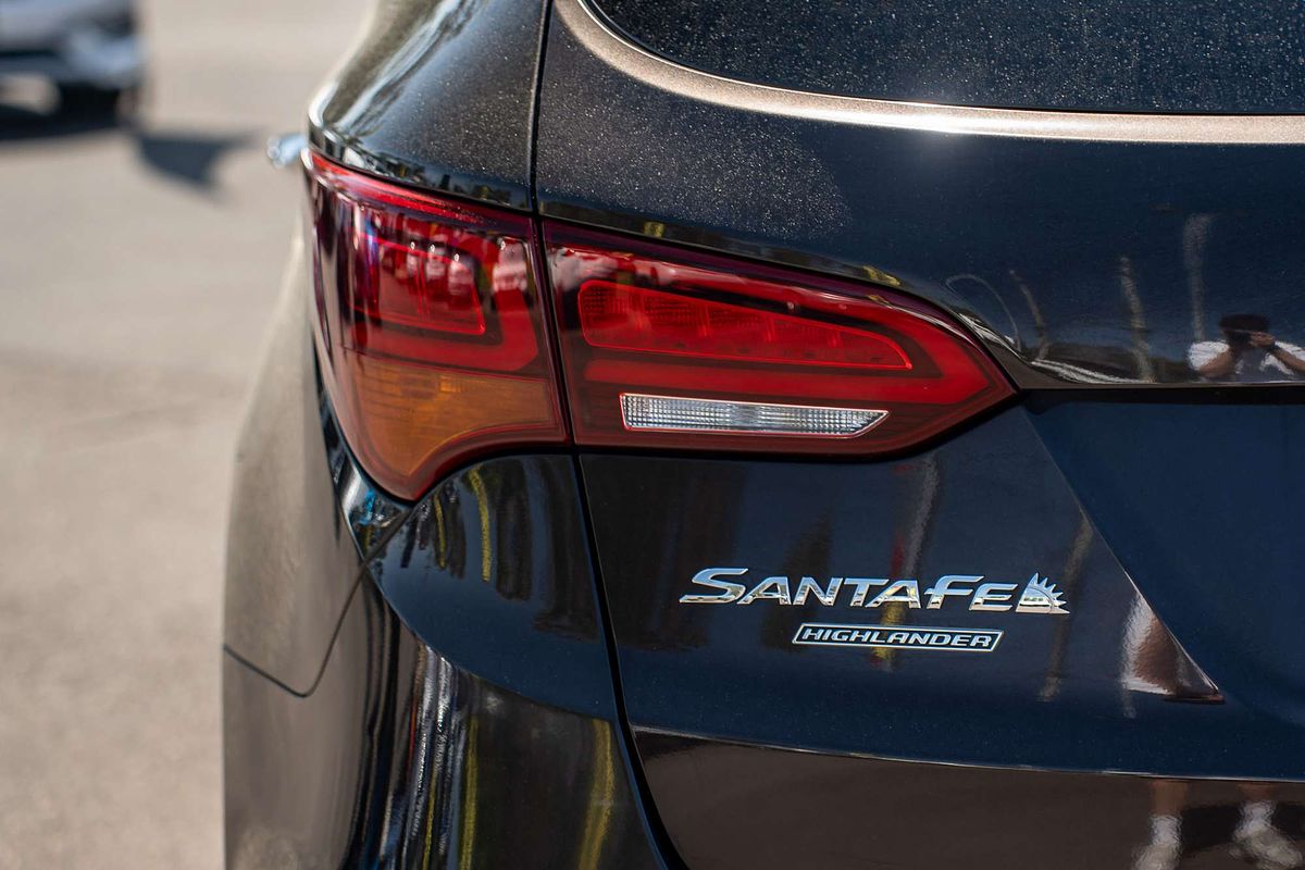 2017 Hyundai Santa Fe Highlander DM3 Series II