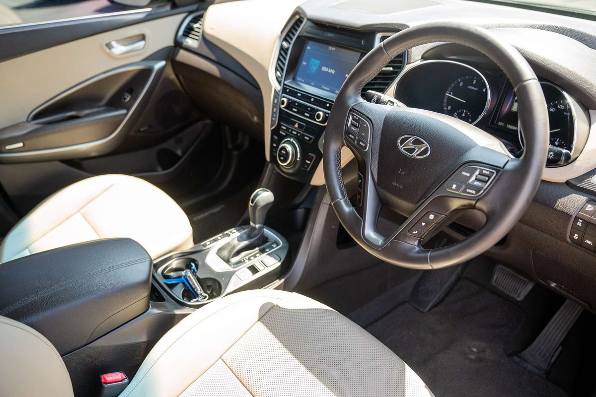 2017 Hyundai Santa Fe Highlander DM3 Series II