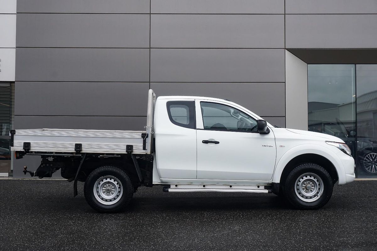 2016 Mitsubishi Triton GLX MQ 4X4